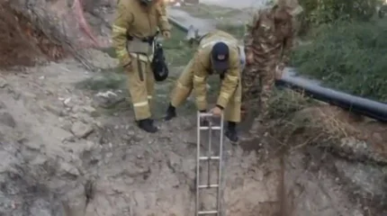 Мужчина едва не погиб в яме с дождевой водой в Алматинской области