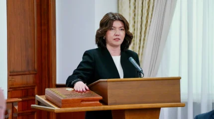 Оқу-ағарту министрі Жұлдыз Сүлейменова ант берді