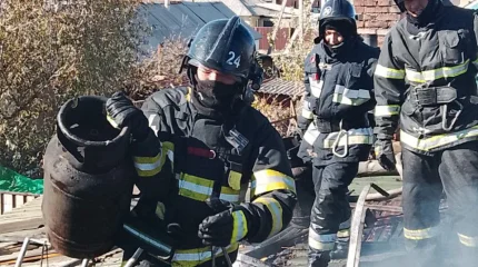 Елордалық құтқарушылар жанып жатқан гараждан 7 газ баллонын шығарды