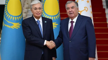 Мемлекет басшысы Тәжікстан Президенті Эмомали Рахмонмен кездесу өткізді