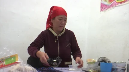 Многодетная мать не может провести в дом газ: ее проблему решили в общественной приемной партии «AMANAT»