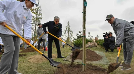 Мемлекет басшысы «Таза Қазақстан» экологиялық акциясына қатысты