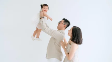 Казахстанские родители стали менее агрессивно воспитывать детей, - исследование