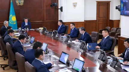 Экономиканың орнықты өсуі үшін өнеркәсіп, құрылыс, сауда және көлік сияқты негізгі салаларда өсу қарқынын одан әрі арттыра түсу керек -Олжас Бектенов