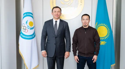 Қазақстан Ұлттық Олимпиадалық комитетінің президенті Геннадий Головкин грек-рим күресінен әлем чемпионы Айдос Сұлтанғалимен кездесті