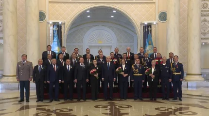 Профессия спасателя должна стать одной из самых престижных в нашей стране, - президент поздравил работников МЧС