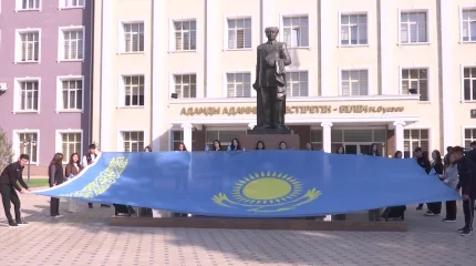 Шымкентте «Менің елім –менің туым» акциясы өтті