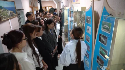 Молодёжь Атырау посетила музей в преддверии Дня Республики