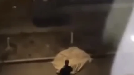 Полуобнаженная девушка выпала с 9 этажа в Алматы