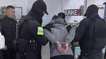 Мастер по ремонту мобильных телефонов обкрадывал счета клиентов в Костанайской области