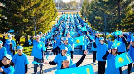 Республика күні: Астанада 1500-ден аса оқушы «Атамекен» әнін орындады