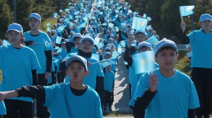 1500 школьников Астаны одновременно исполнили песню ко Дню Республики