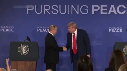 Трамп пен Путиннің кездесуі кейінге шегерілді