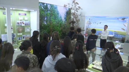 В Актобе активисты «Жастар Рухы» организовали для студентов экскурсию в краеведческий музей