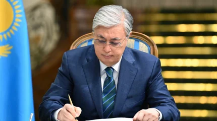 Президент Казахстана наградил выдающихся граждан в честь Дня Республики