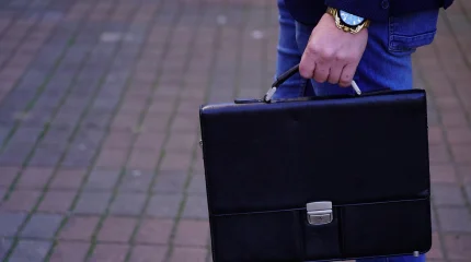 В Кыргызстане депутатам приостановили выплату зарплаты