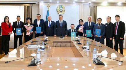 Депутаты Северо-Казахстанской области отмечены Почетной грамотой Сената