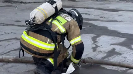 В Астане ликвидировали пожар в общежитии