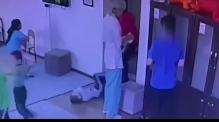 Атырау облысында мүгедектігі бар балаға қол жұмсаған тәрбиеші жұмысынан уақытша шеттетілді