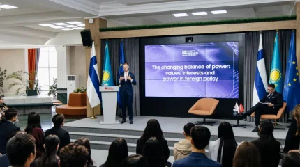 Президент Финляндии прочитал лекцию студентам в Астане