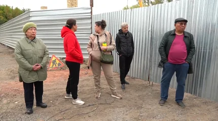 Жители Караганды против строительства высотного дома, возводимого в районе старых малоэтажек