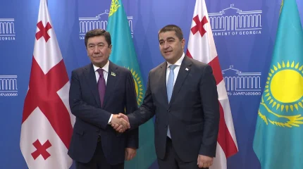 Спикер Мажилиса Е. Кошанов посетил Грузию с официальным визитом