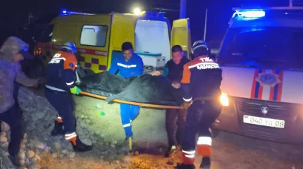 Құтқарушылар терең шұңқырға құлап кеткен әйелге көмекке келді