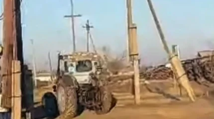 Пьяный водитель синего трактора арестовали в области Абай