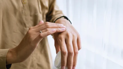 Косметолог предупредила: в отопительный сезон кожа стареет быстрее