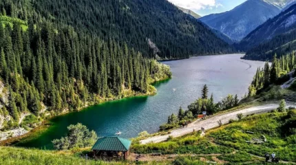 Мәжіліс туризм саласын қолдау мәселелері туралы заң жобасын қарайды
