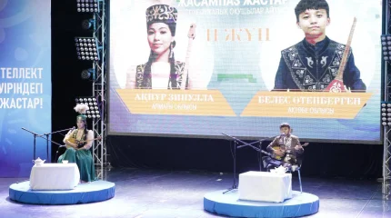 Елімізде республикалық «Қола домбыра» оқушылар айтысы өтті