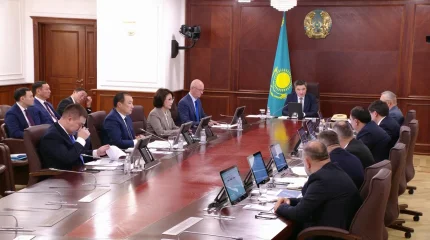 Олжас Бектенов провел совещание по вопросам развития аэропорта Алматы