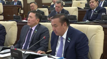 Мажилис принял Законопроект о банках: как он повлияет на закредитованность населения