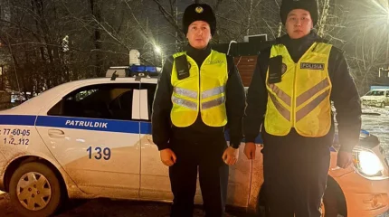 Патрульные помогли доставить ребенка без сознания в больницу Усть-Каменогорска