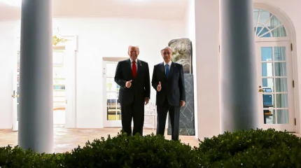 Ресми кездесуден кейін Қасым-Жомарт Тоқаев пен Дональд Трамп еркін форматта әңгімелесті