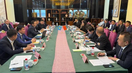 Қазақстан мен ҚХР автотасымалдарға рұқсат беру бойынша шектеусіз жүйеге көшуге келісті