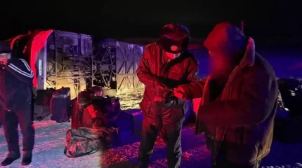 Павлодарда жолаушылар автобусы аударылып, бір адам қаза тапты