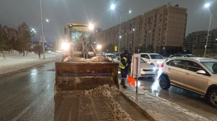 Почти 9000 грузовиков снега вывезли с улиц столицы после первых снегопадов