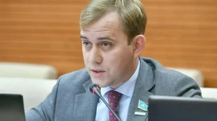 ”Мақсат-балаларымыздың, ұлтымыздың болашағын қорғау“: депутат ЛГБТ насихатына тыйым салу заңына түсініктеме берді