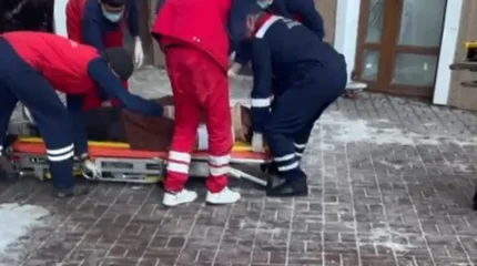 Лифт рухнул в столичном ЖК: один погиб, двое пострадали