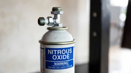 В столице пресекли незаконную продажу «веселящего газа»