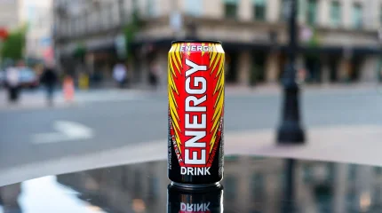 У 22-летнего россиянина отнялись ноги из-за чрезмерного употребления энергетиков