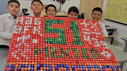 Оқушылар пластик қақпақтардан EcoBox дайындады