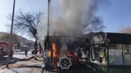 Киоск и машина сгорели в Шымкенте