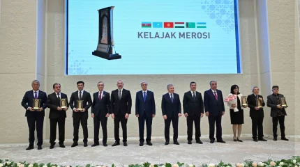 Мемлекет басшысы Қасым-Жомарт Тоқаев Орталық Азия елдерінің және Әзербайжан президенттерімен бірге «Келешек мұрасы» халықаралық сыйлығын тапсыру рәсіміне қатысты