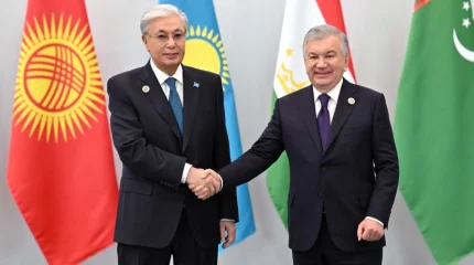 Токаев прибыл в Конгресс-центр Ташкента для участия во встрече лидеров Центральной Азии