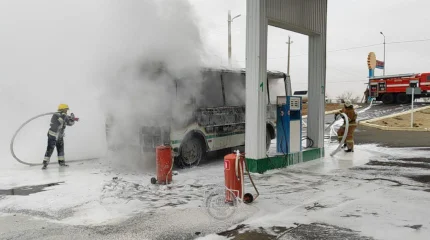 Атырауда автобус өртенді