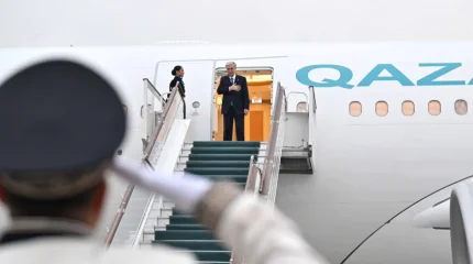 Мирзиёев проводил Токаева в аэропорту