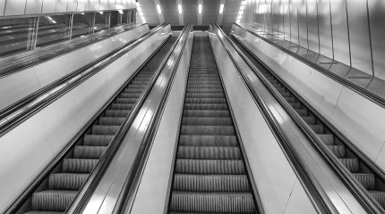 Суд взыскал с аэропорта Актау 2 млн тенге: травма двухлетней девочки признана следствием халатности инспектора