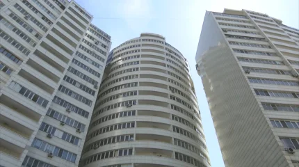 В Алматы мужчина борется за жилищные права детей после спорной продажи квартиры